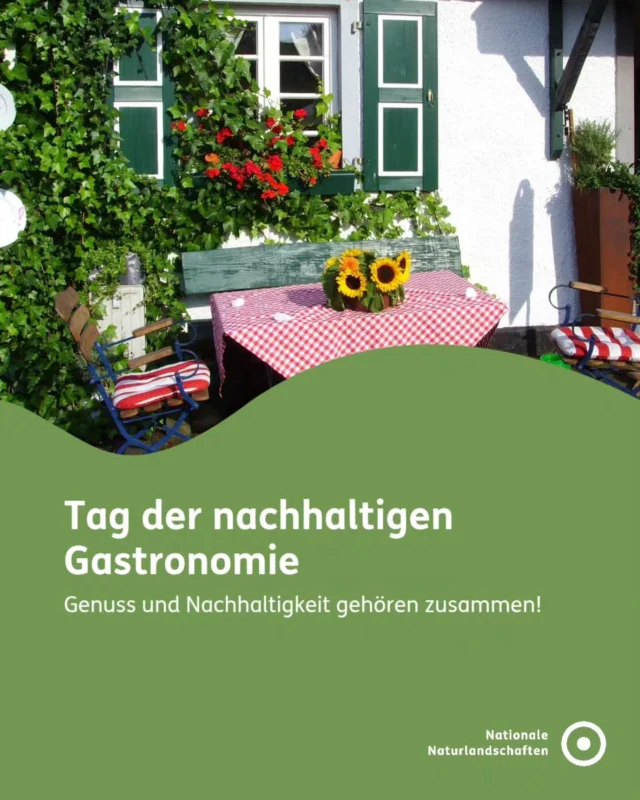 Es ist Tag der nachhaltigen Gastronomie!
Genuss und Nachhaltigkeit gehören zusammen💚

Regionale Zutaten, saisonale Produkte und kurze Wege sind nicht nur gut für das Klima – sie stärken auch lokale Produzent*innen und machen die Vielfalt unserer Regionen erlebbar.

Mit der Wahl des Restaurants können wir nachhaltige Konzepte unterstützen! Das stärkt die regionale Wirtschaft, schützt Ressourcen und macht die kulinarische Vielfalt unserer Regionen erlebbar 🍲

Wie können wir als Gäste die nachhaltige Gastronomie unterstützen?
🍅 Restaurants mit regionaler und saisonaler Küche wählen
🥕 Gerichte bestellen, die zur Saison passen
🥡 Lebensmittelverschwendung vermeiden und Reste mitnehmen
🌍 Wert auf Herkunft und Nachhaltigkeit der Zutaten legen

Jede bewusste Entscheidung auf dem Teller trägt dazu bei, Natur, Klima und regionale Kulturlandschaften zu erhalten!

#nnl #nationalenaturlandschaften #umweltverstehen #regional #nachhaltigeernährung

📷 Fotos:
Bild 1: © VDN-Fotoportal/Jörg Willems
Bild 2: © VDN-Fotoportal/Matze
