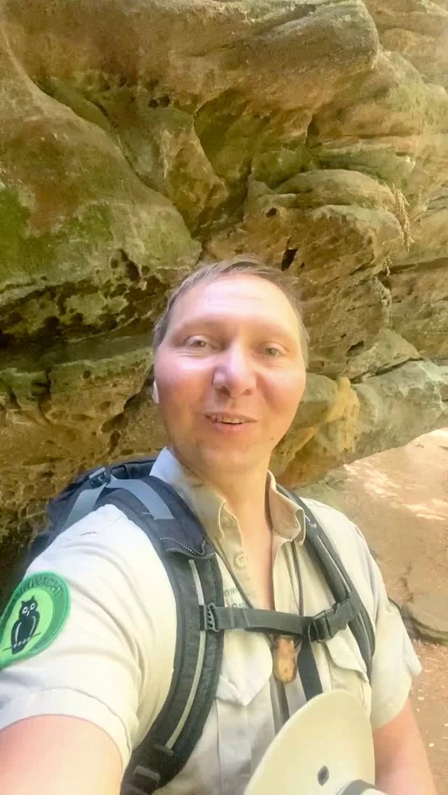 🌿 Ranger Patric Heintz von der Naturwacht Saarland sendet Grüße zum World Ranger Day 👋

📅 Am 31. Juli ist World Ranger Day. An diesem Tag wird weltweit auf die wichtige Arbeit von Ranger*innen aufmerksam gemacht, die sich täglich für den Schutz von Natur, Artenvielfalt und natürlichen Lebensräumen einsetzen 🌍
 
🎉 Rund um den World Ranger Day finden in vielen Schutzgebieten Deutschlands spannende Veranstaltungen und Aktionen statt – von Rangerführungen über Mitmachangebote bis hin zu Informationsveranstaltungen. 🥾

💚 Ein großes Dankeschön an alle Ranger*innen für ihren täglichen Einsatz für Natur und Mensch! 🙏

#nationalenaturlandschaften #nnl #worldrangerday #IStandWithRangers #umweltverstehen

🎬Video: Patric Heintz © Naturwacht Saarland