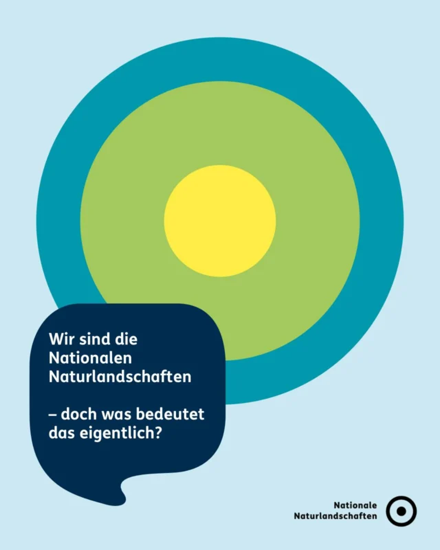 Wir sind die Nationalen Naturlandschaften - doch was bedeutet das eigentlich? 🤔

Die Nationalen Naturlandschaften sind ein Bündnis aus den deutschen Naturparken, Nationalparken, Biosphärenreservaten und Wildnisgebieten. 💚

Unterstützt werden die Nationalen Naturlandschaften von der Stiftung Nationale Naturlandschaften GmbH. Getragen von den Dachverbänden Nationale Naturlandschaften e.V. und Verband Deutscher Naturparke e.V. fördert die Stiftung den Schutz und die Entwicklung der Nationalen Naturlandschaften Deutschlands. 🌸

Es gibt sehr viele weitere unterschiedliche Begriffe. Wir möchten dir die wichtigsten in nächster Zeit näher erläutern. 🙂

#nnl #NationaleNaturlandschaften #Begriffserklärung #naturverstehen

Quelle Definition Schutzgebiet: Bundesamt für Naturschutz

📷 Fotos:
Triberger Wasserfälle im Naturpark Südschwarzwald © VDN-Fotoportal/Miklos Szorenyi; Sonnenaufgang am Surhorn im Naturpark Lüneburger Heide © VDN-Fotoportal/Dr. Vera Kriegisch; Nachwuchs bei Wiedehopfs © VDN-Fotoportal/Michael Harmsen; Eichhörnchen © VDN-Fotoportal/Udo Stamm